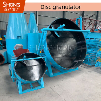 Granulador de fertilizantes compuestos de disco con inclinación del disco ajustable, conducción flexible de la correa y estructura masiva