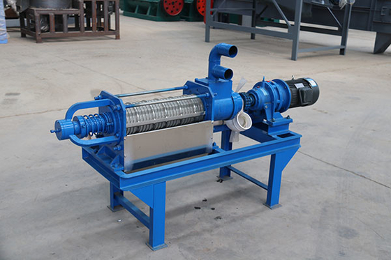 Separador de acero 3t/H 7kw del sólido-líquido del abono de las aves de corral de carbono